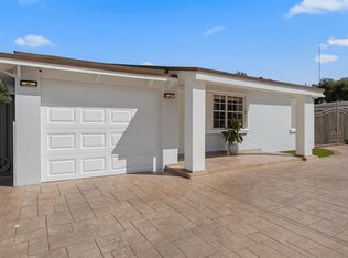 31 Miami Gardens Rd, West Park, FL 33023