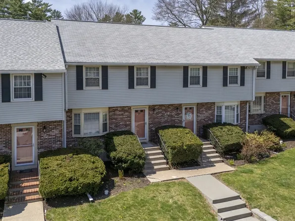 32 Pinebrook Ln Unit 32, South Easton, MA 02375
