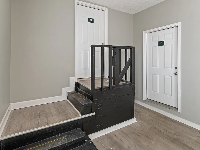 1777 Wathen Ln #2 — Photo 2