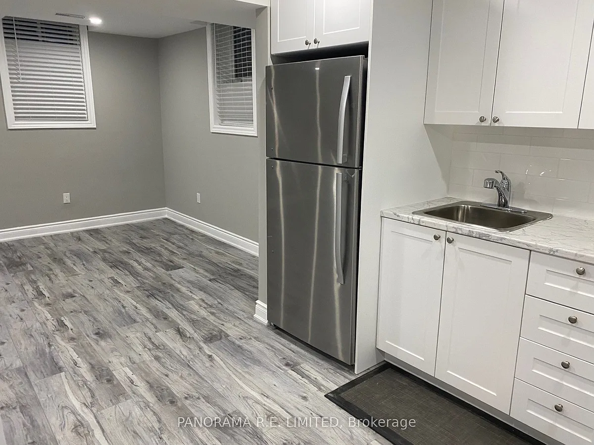 Building Photo - 85 Echo Ridge Cres #LOWER