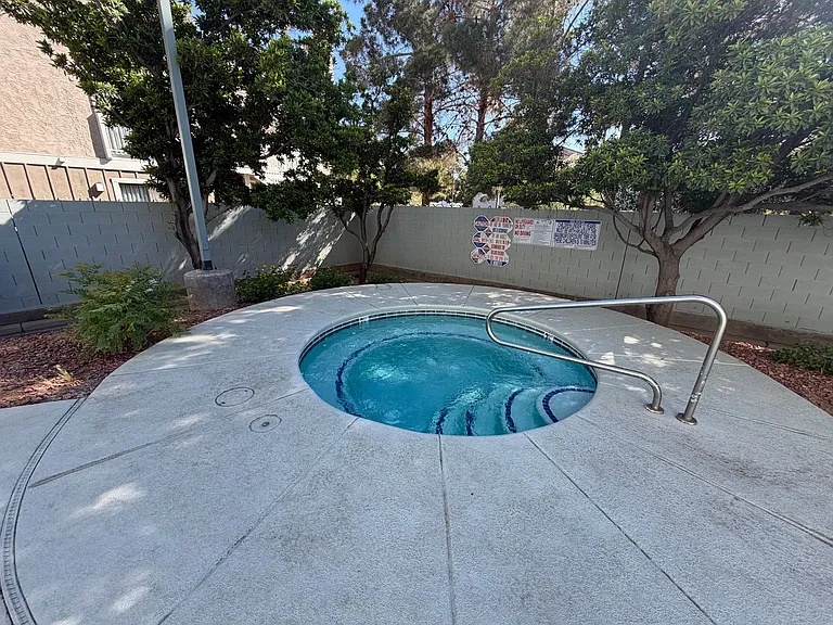 360 E Desert Inn Rd #402 — Photo 28