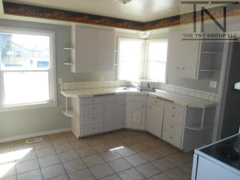 523 S Diamond St — Photo 4
