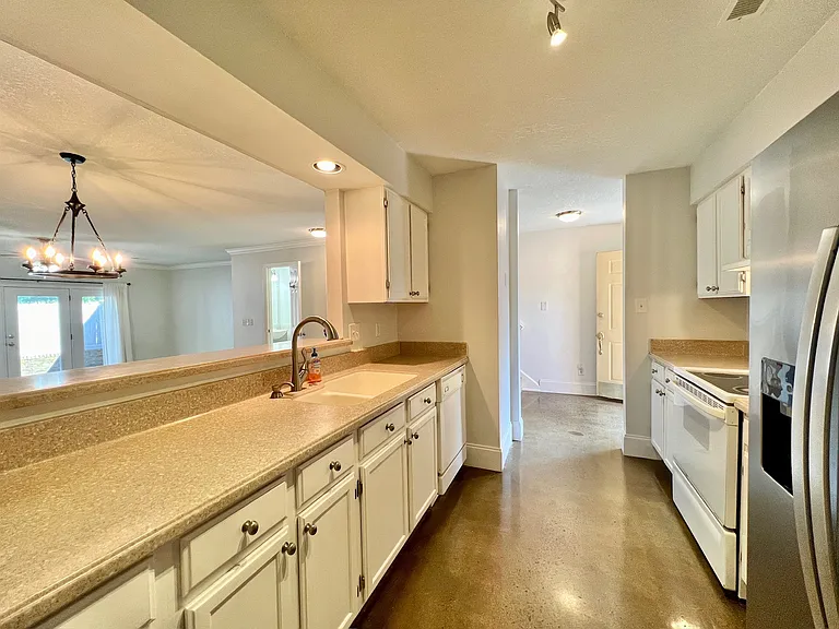 10417 Ravenbrook Ln — Photo 17