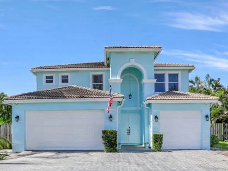 400 SW 15th Dr — Photo 1