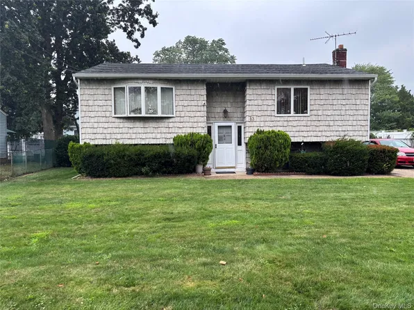 83 Justice Street, West Babylon, NY 11704