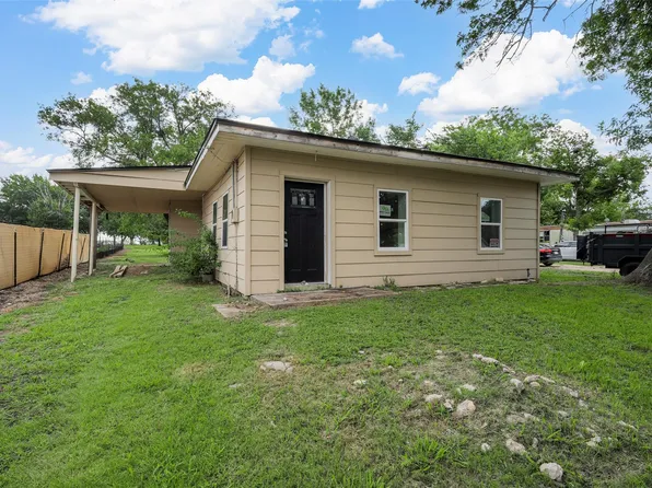 306 N Goddard St, Mart, TX 76664