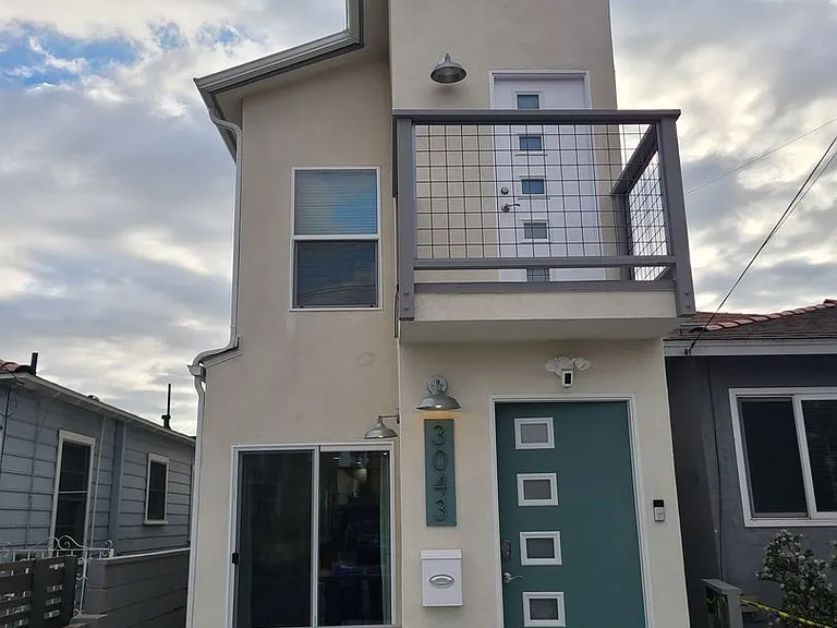 3043 Oliphant St — Photo 39