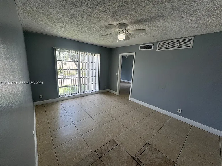 4519 Treehouse Ln #H — Photo 10