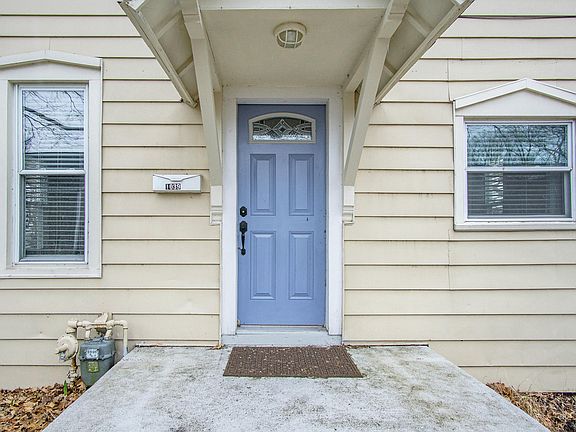4th image of 1039 Morrison Ave