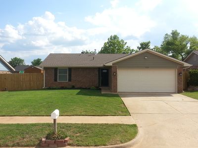 1604 SE 6th St, Moore, OK, 73160