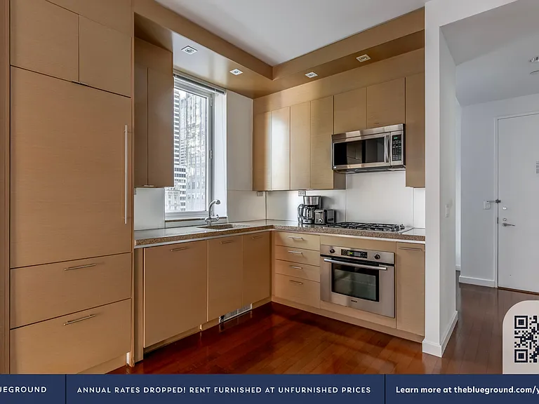 1600 Broadway #19B — Photo 8