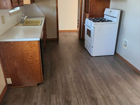 2nd image of 901 Holoway Dr