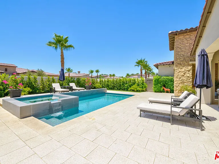 55140 Spring Creek Ct — Photo 24
