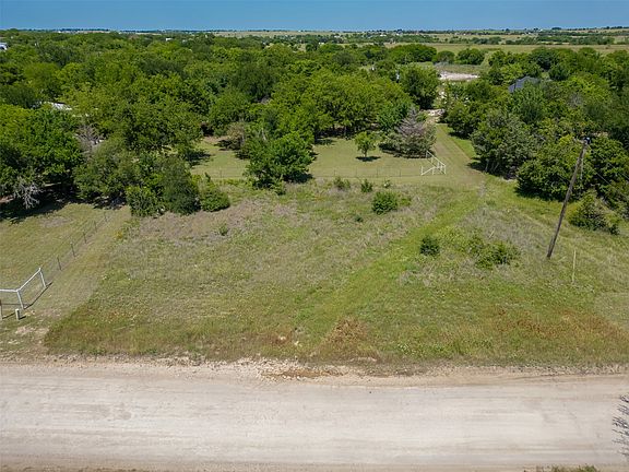 2nd image of 804 Private Road 4219