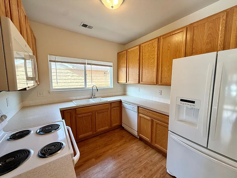 4675 Hahns Peak Dr #101 — Photo 10