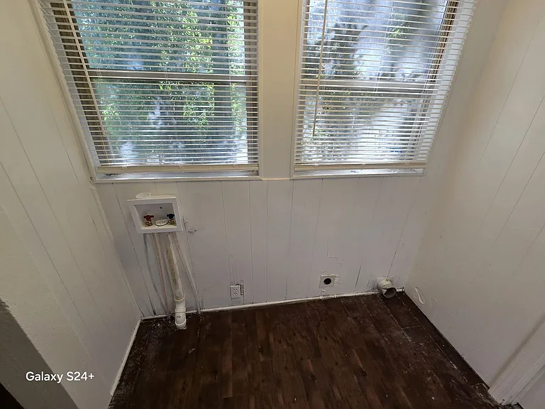 755 Doucette Ave — Photo 31
