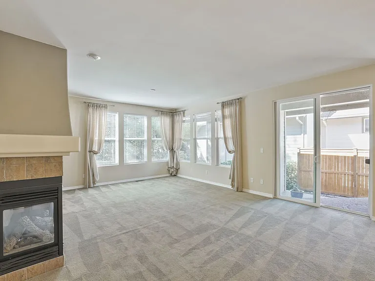 24169 NE 122nd St — Photo 4
