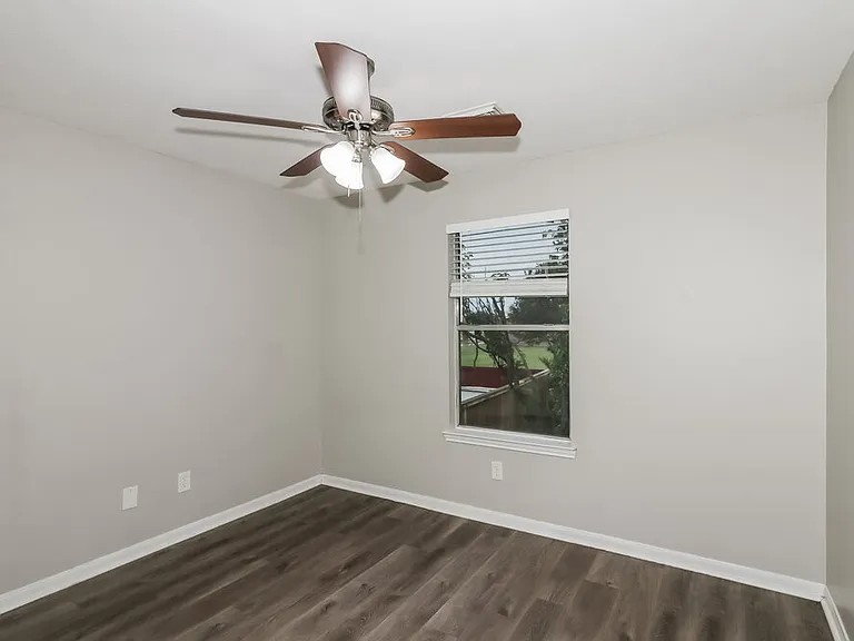 3615 Rolling Springs Ln — Photo 13