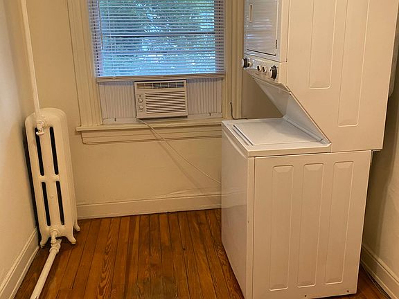 2nd image of 3025 Ellwood Ave APT D