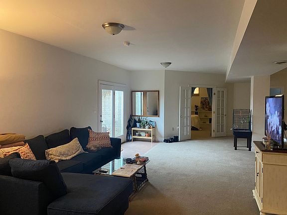 living room towards the entrance