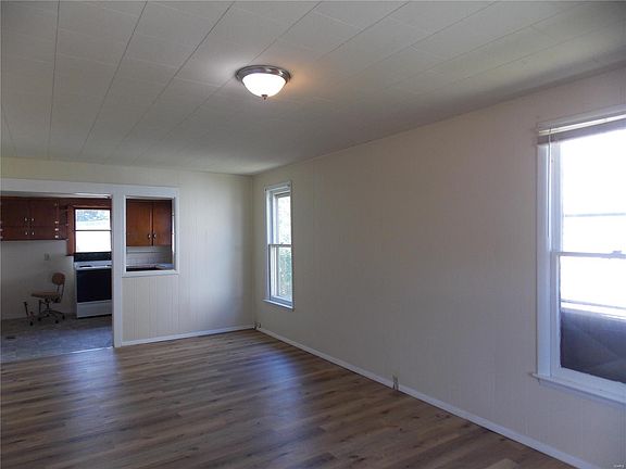 5th image of 910 Park Ave