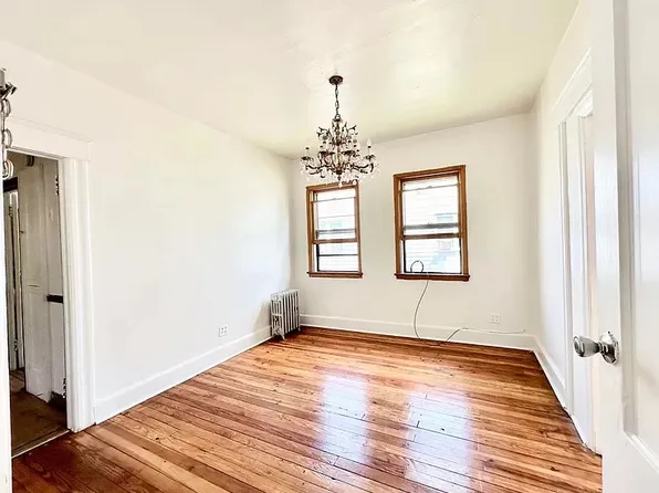 161 West 25th Street image 3 of 13