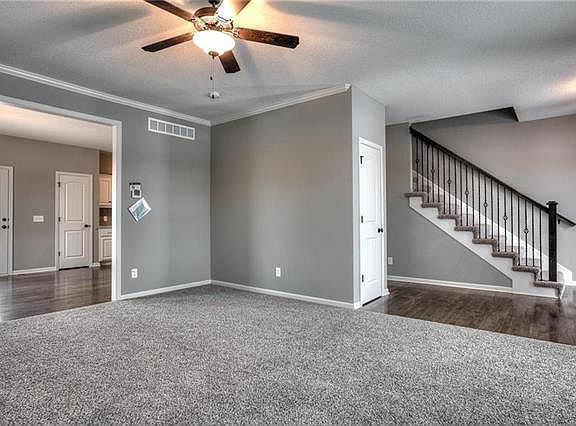 3rd image of 10019 N Lawn Ave