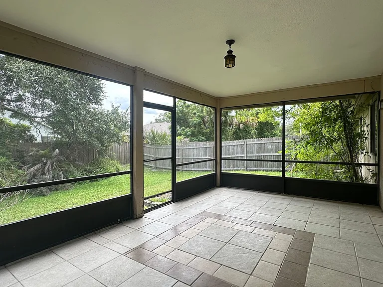 487 Carrigan Ave — Photo 43