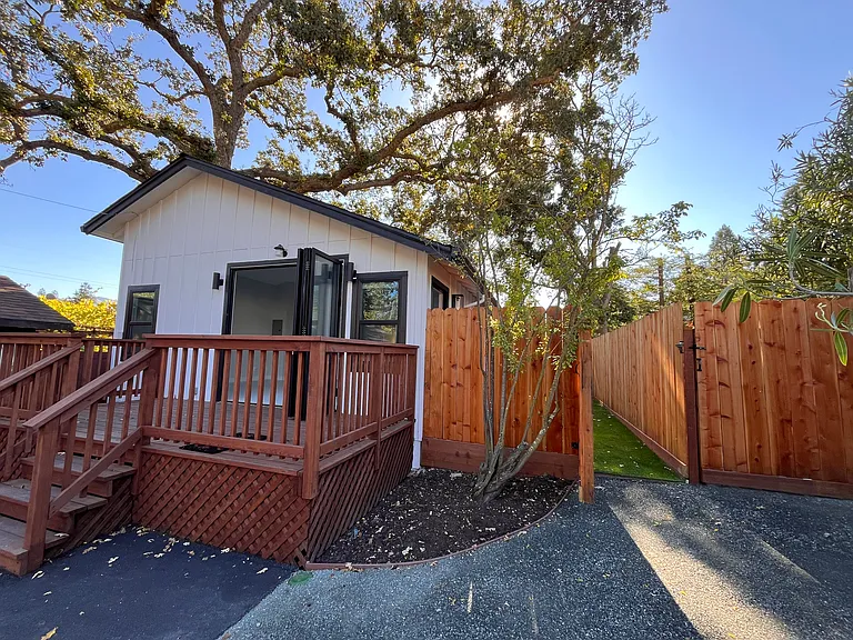 1217 Mountain View Blvd #A — Photo 9