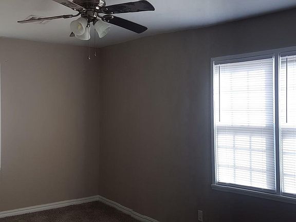 5th image of 606 E Barnes Ave
