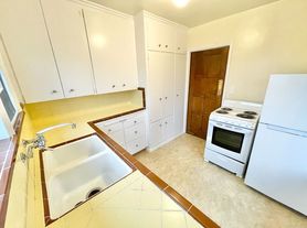 Ten-O-Five Anhalt Apartments