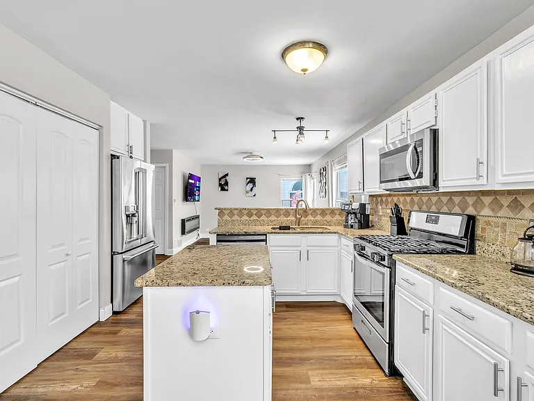 4347 Larkspur Ln — Photo 17