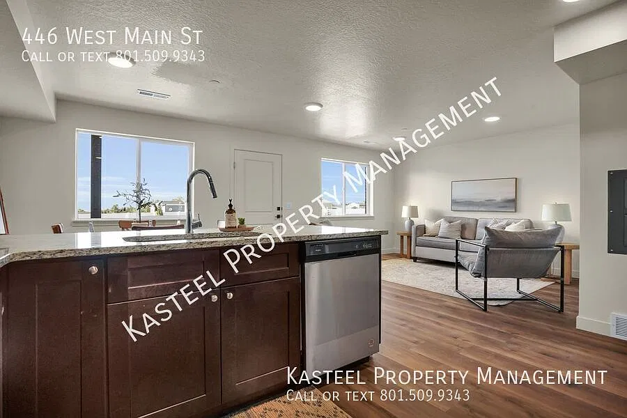 Internet and HOA Fee Included, Beautiful Condos — Photo 3
