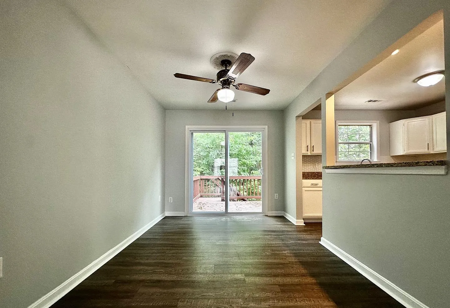3 bed, 3.5 bath, 1320 sqft, $2,450 — Photo 4
