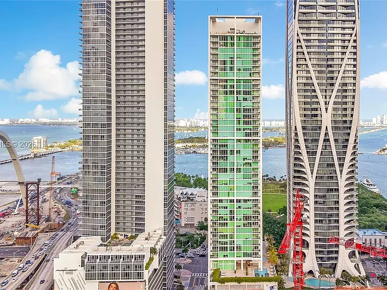 1040 Biscayne Blvd #3306 — Photo 31