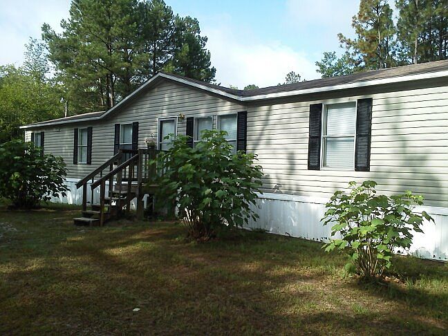 4 bedroom 2 bath den living 