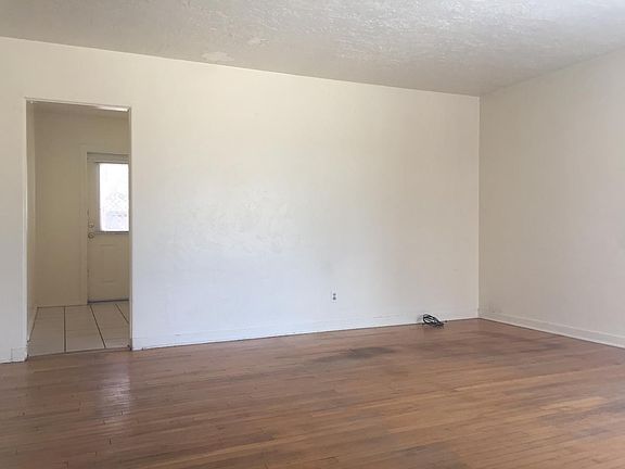 5th image of 4011 Thaxton Ave SE #A