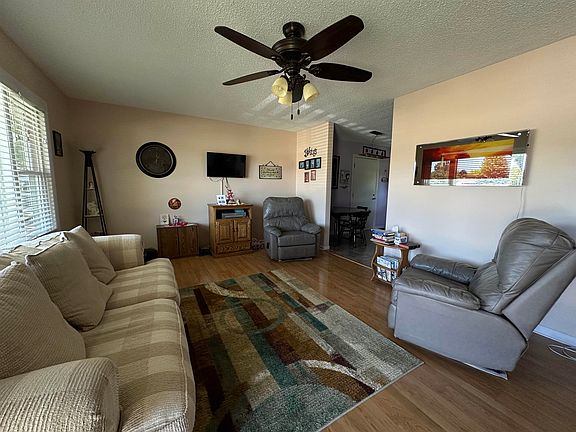 4th image of 4507 Linden Dr