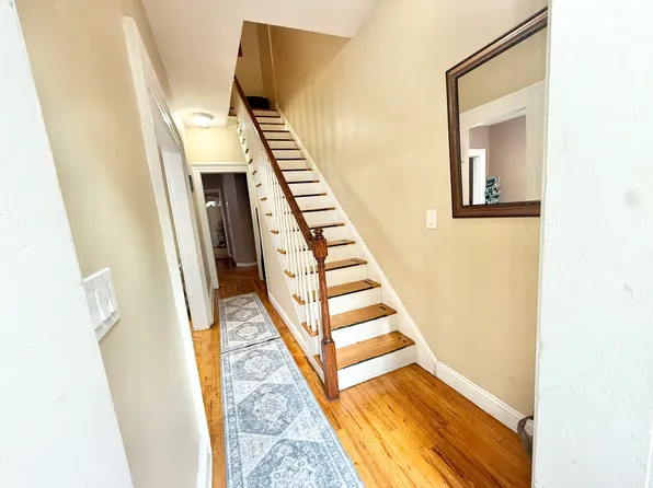 68 Brinkerhoff Street image 3 of 41