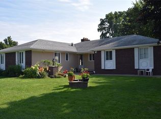 279 Red Hickory Dr, Rochester, NY 14626