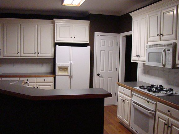 Spacious Open Kitchen