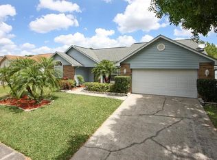 1422 Buckner Rd, Valrico, FL 33596