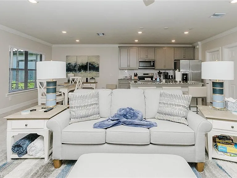 6189 Harmony Dr — Photo 8