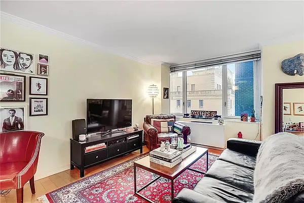 Rented by Level Group | media 9