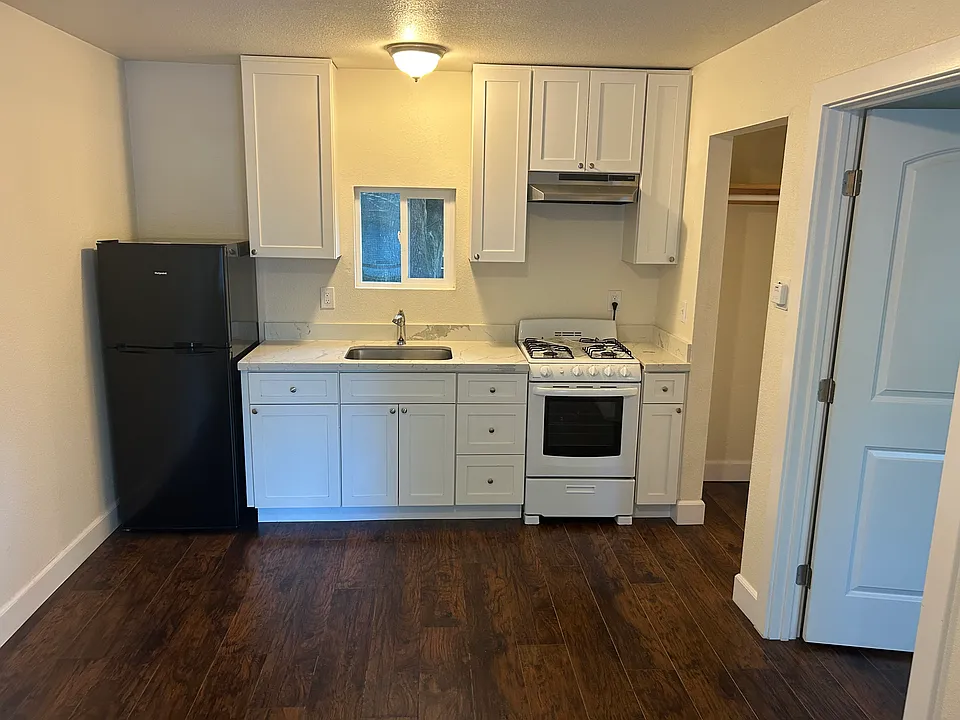 10381 Highway 116 #3