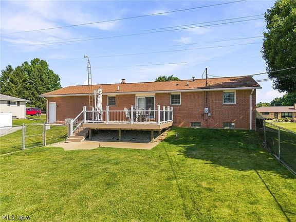3rd image of 5570 Foxford St SW