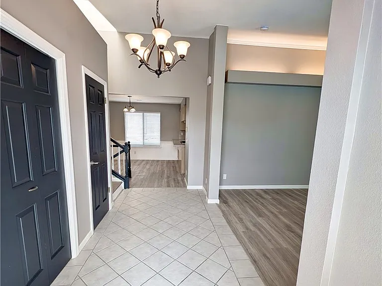 132 Limerick Ln — Photo 2