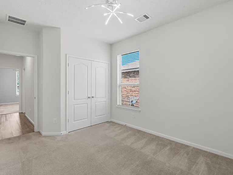 1140 Clonmore Ct — Photo 33