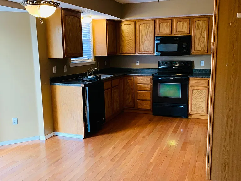 2990 W Highpoint St — Photo 9