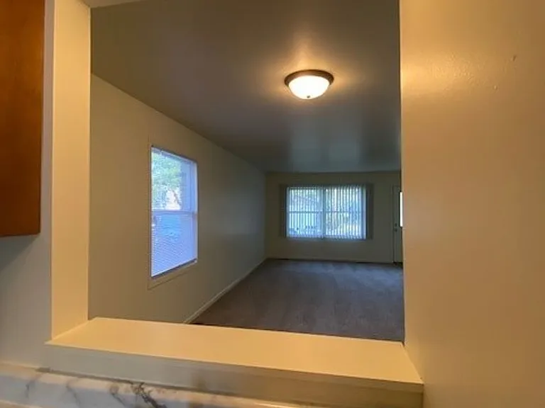 State Place Apartment Homes — Photo 106